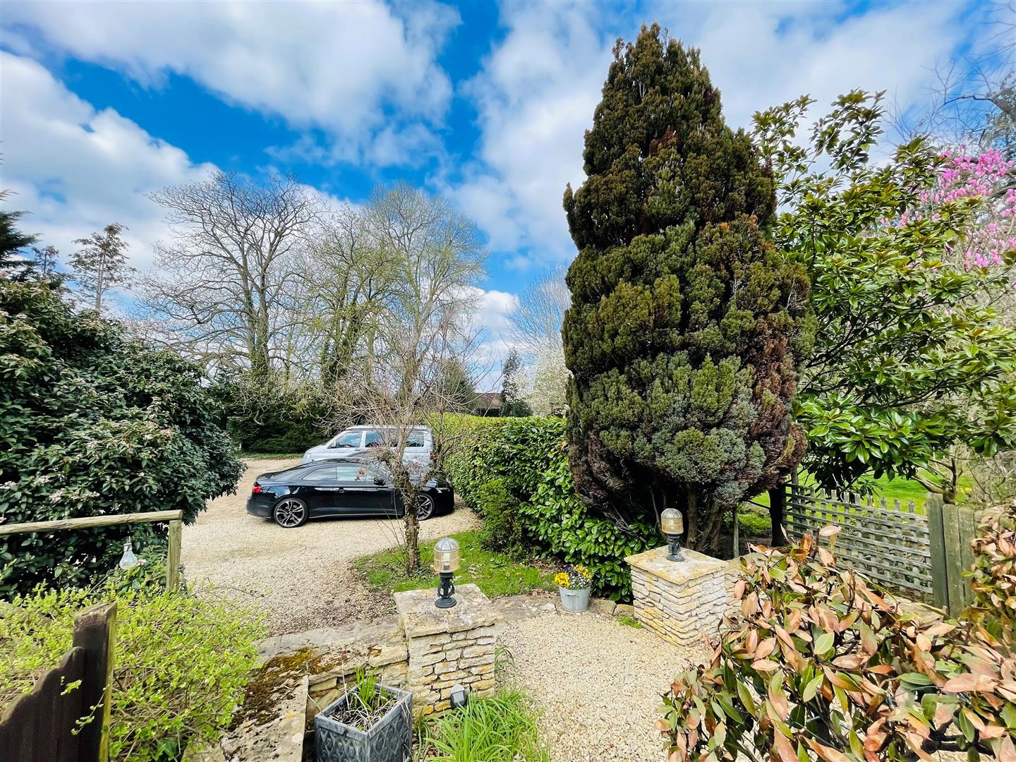 Shurnhold, Melksham Lock and Key